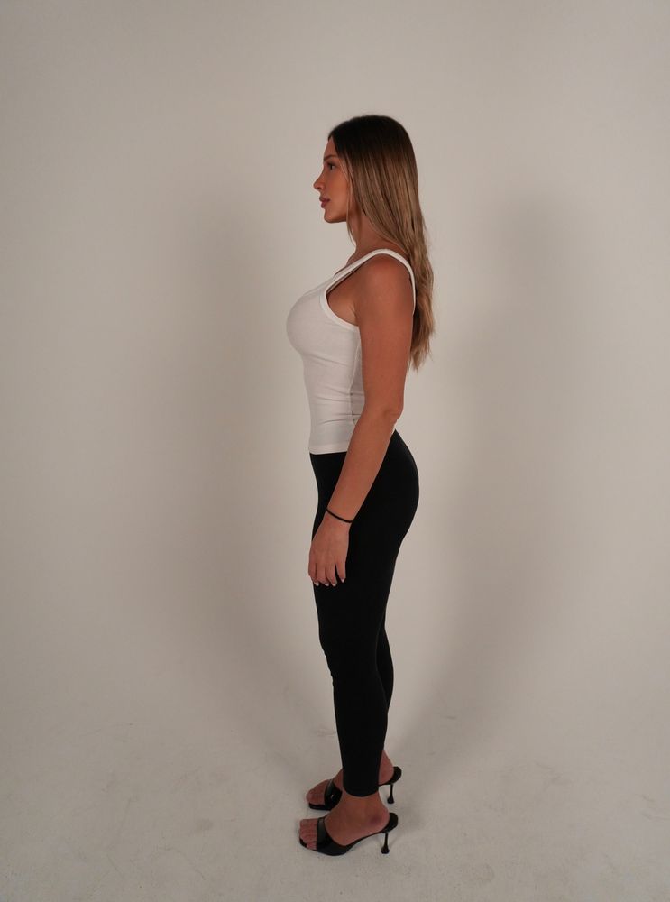 Digital: full-length side profile of Sara